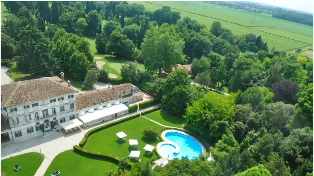 Aufnahme - Nächte Hotel