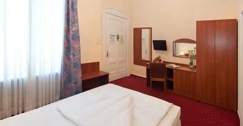 Aufnahme - Nächte Hotel