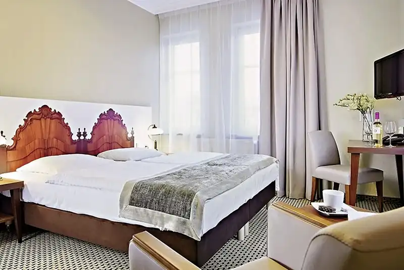 Aufnahme - Nächte Hotel