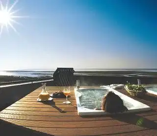 Impression - Ambassador Hotel