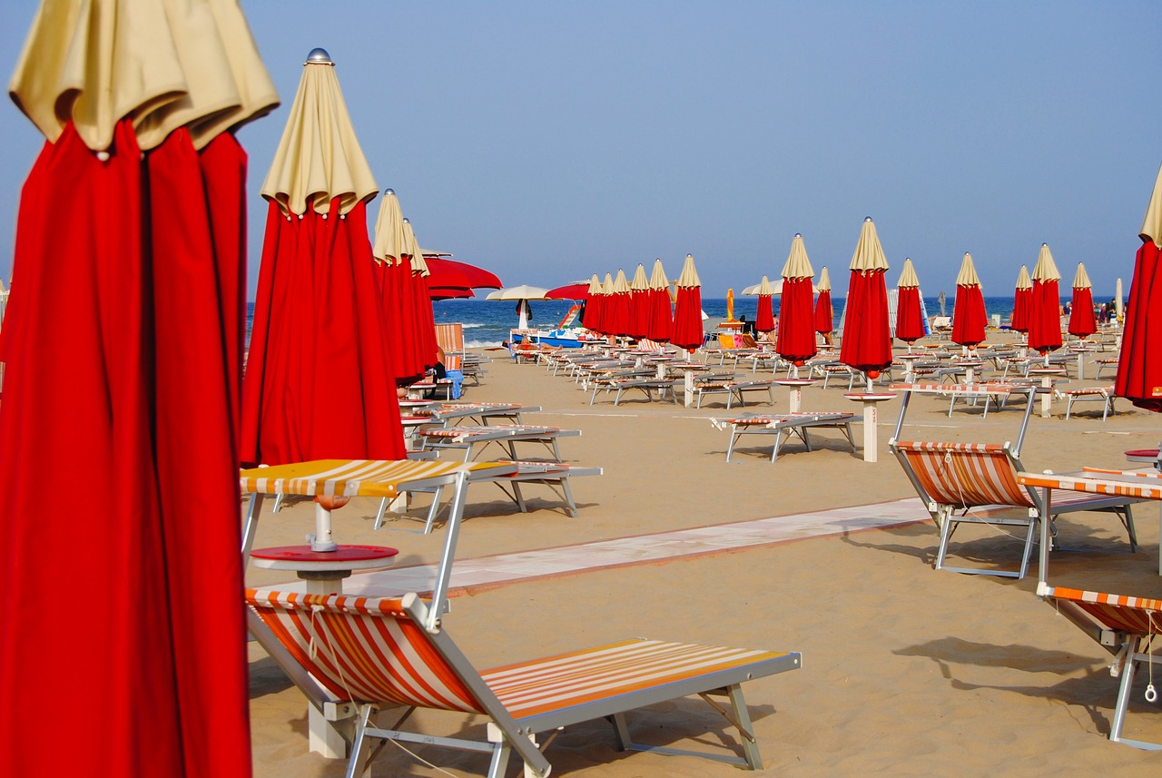 Italien Adria 3 Nächte Hotel Blue Moon in Rimini HP ab 125€