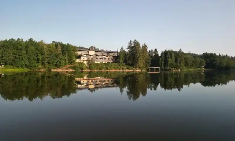 Silvester im Bayerischen Wald Das Dreiburgensee Naturhotel & Spa in Thurmansbang