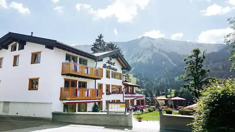 Nächte Kleinwalsertal - Bild 1