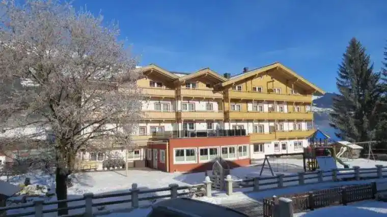 Familienhotel Salzburger - Bild 1