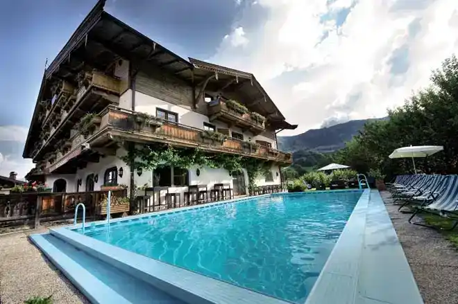 Ferienhotel Alpenhof - Bild 1