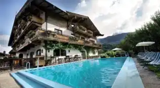 Ferienhotel Alpenhof Aurach Triol