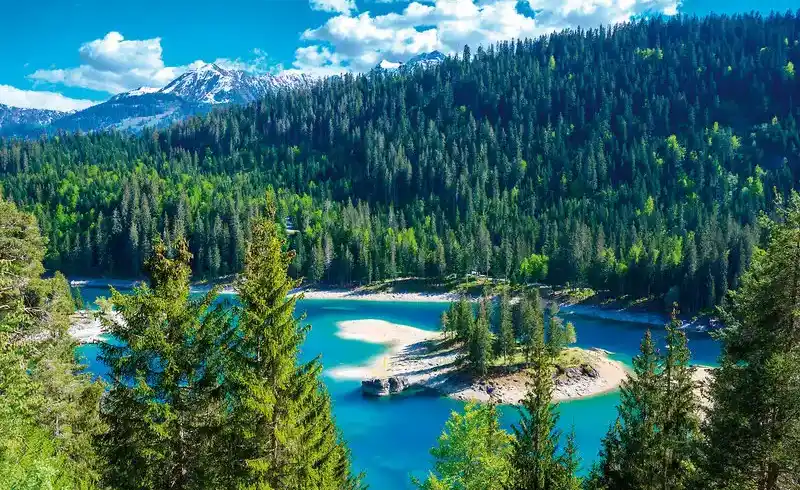 Foto - Films Graubünden Hotel Roulette