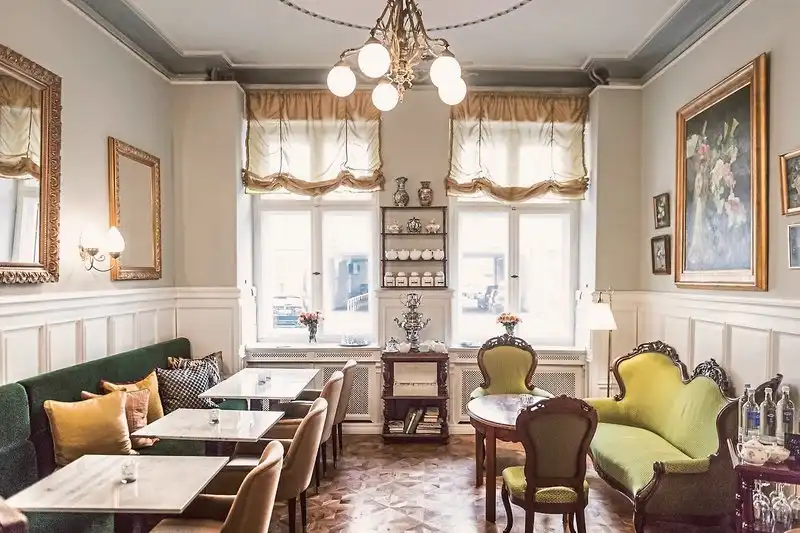 Aufnahme - Henri Hotel