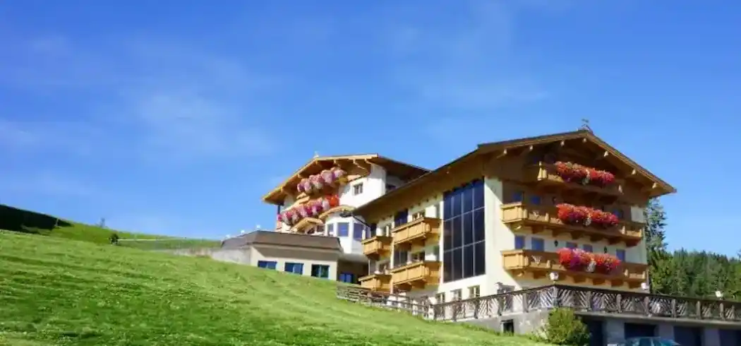 Gasthof in Tirol - Bild 1