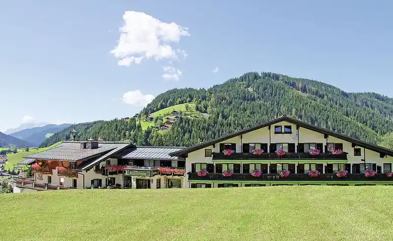 Hotel in Filzmoos - Bild 1