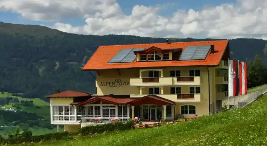 Hotel in Jerzens - Bild 1