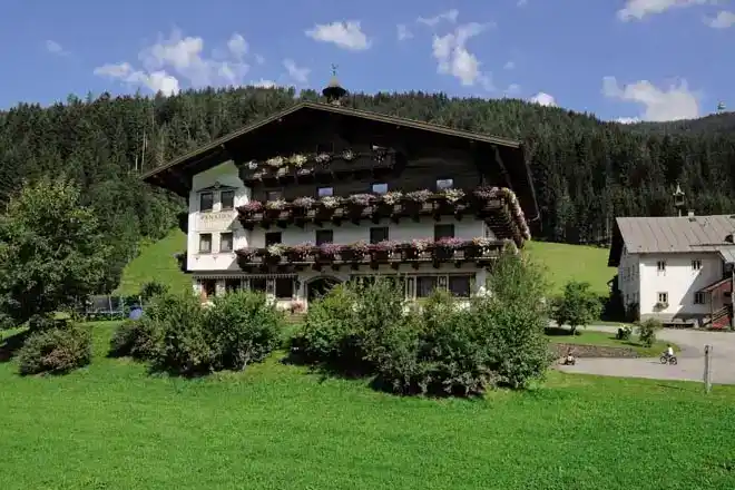 Hotel Hubergut - Bild 1