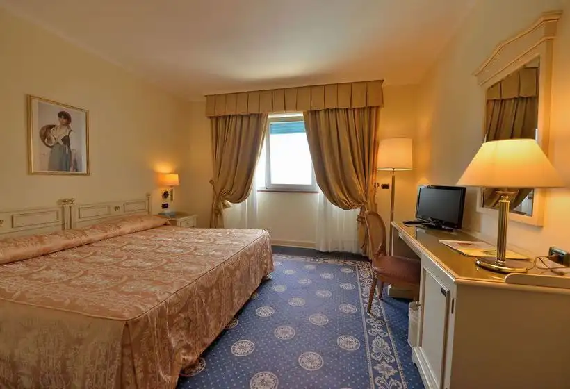 Ansicht - Hotel Savoy