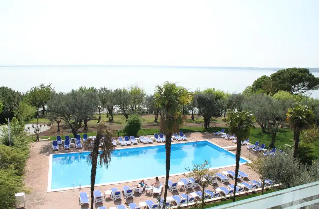 Aufnahme - Hotel Front