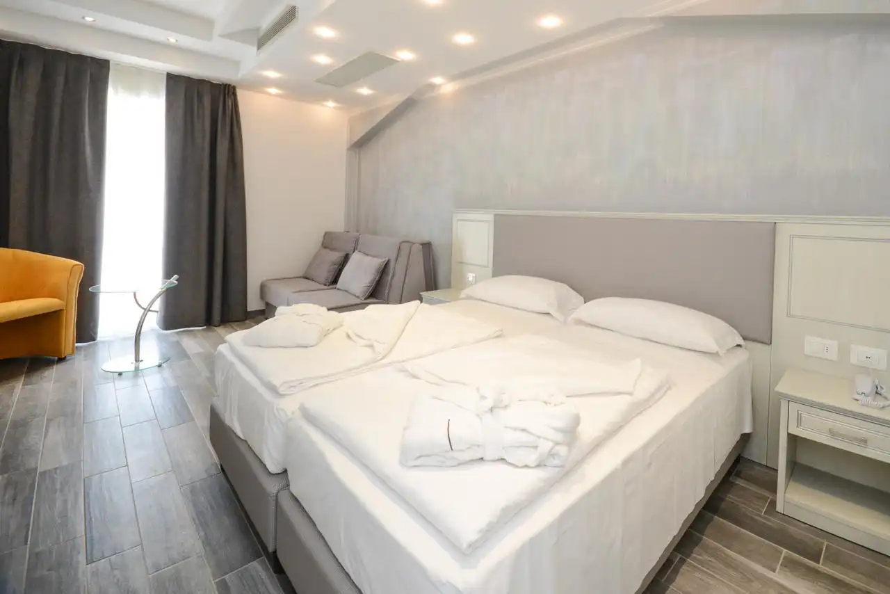 Impression - Hotel Front