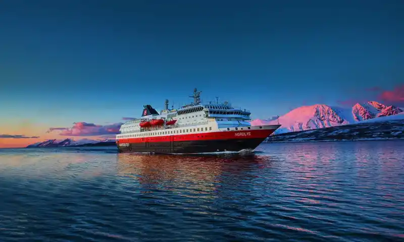 Erleben Sie die Postschiffroute mit dem Original Hurtigruten Postschiff ab/an Bergen