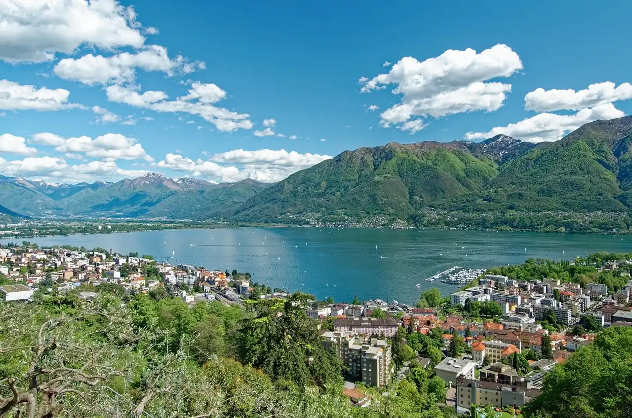Aufnahme - Lago Maggiore und Gardasee mit dem PKW