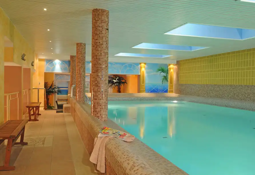 Ein Indoorpool des Hotels Best Western Hotel zur Post in Bremen