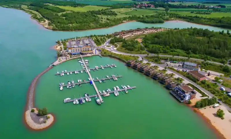 LAGOVIDA Das Ferienresort am Störmthaler See in Großpösna