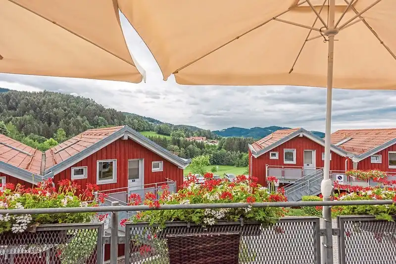 Aufnahme - Village Hotel