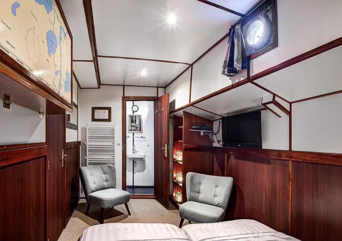 Impression - Segelschiff und Rad um Holland