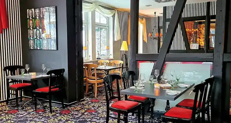 Neuhaus am Rennweg - Bild 3