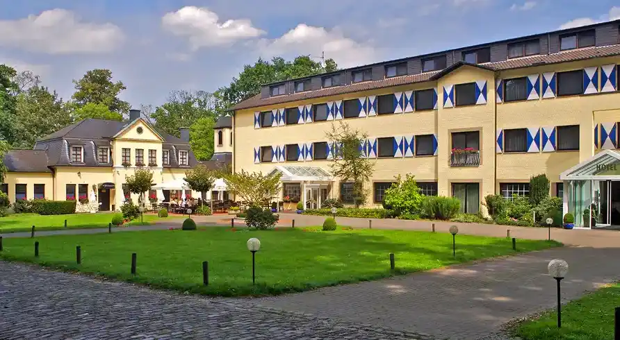 Parkhotel Schloss - Bild 1
