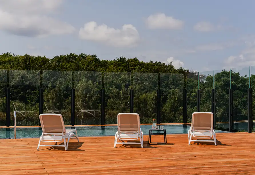 Detail - Radisson Resort