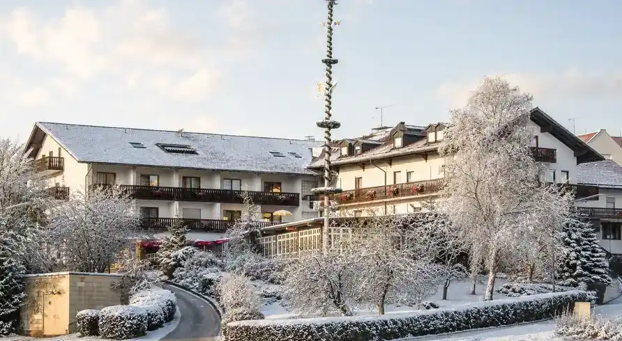 Verschneite Winterlandschaft Vital & Wellness Hotel Schürger in Thurmansbang im Bayerischen Wald