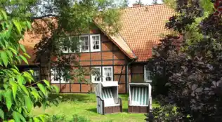 CAREA Ferien- & Reitsport-Hotel BRUNNENHOF