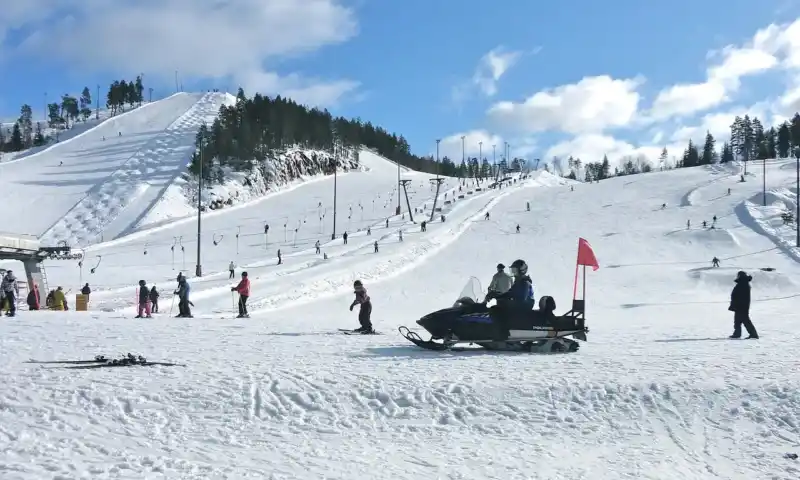 Skifahren in Triol 2 Kinder bis Ende 14 Jahre kostenlos!