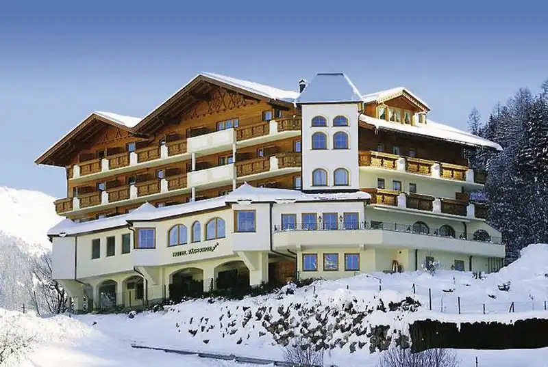 Ansicht - Skifahren in Triol