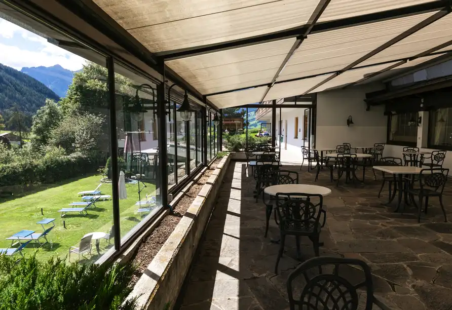 Ansicht - Hotel in Rasen