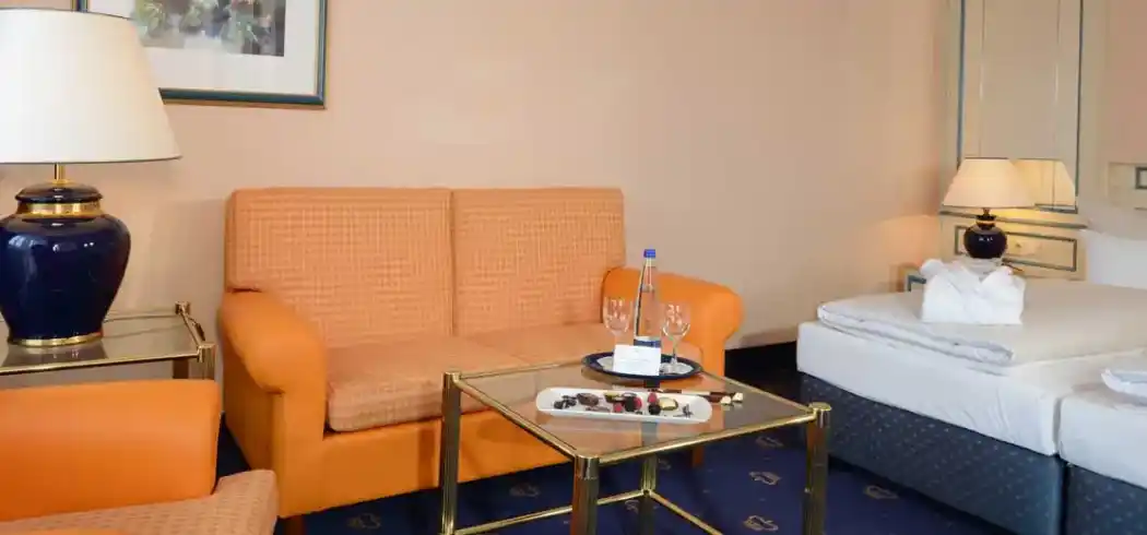 The Monarch - Bild 4