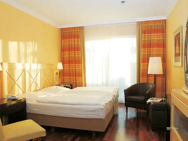 Aufnahme - Hotel Vier