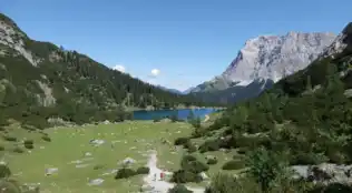 Wanderurlaub am Fuße der Zugspitze