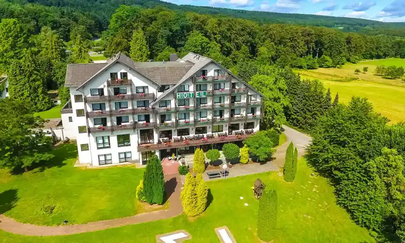 Weihnachten im Teutoburger Wald DER JÄGERHOF in Willebadessen - Familiäres Hotel mit regionaler Küche