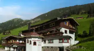 Hotel Höhlenstein in Juns-Tux